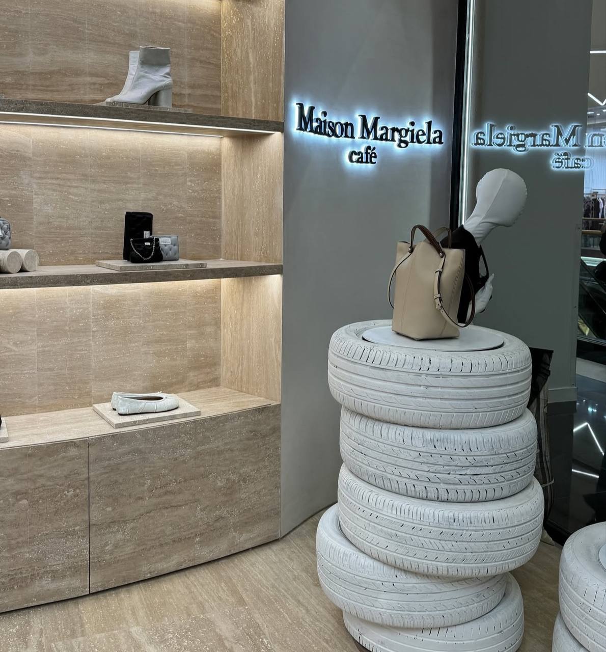 Maison Margiela Café